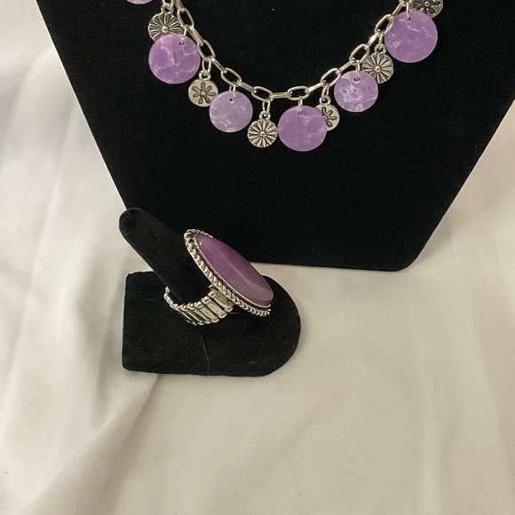Paparazzi Women’s Jewelry Set Light Purple Necklace Earrings Ring NWOT - Picture 5 of 8